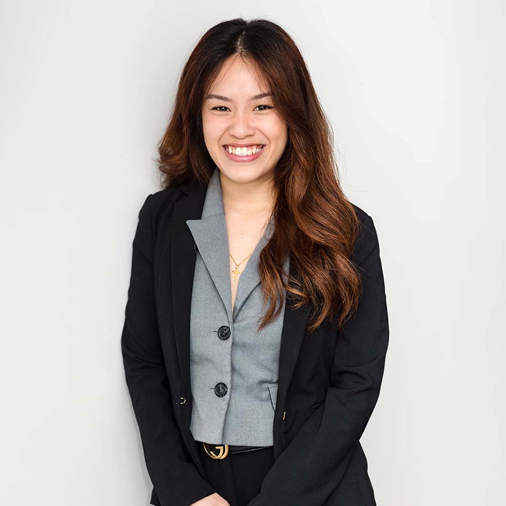 Alycia Ann Lee, Broker