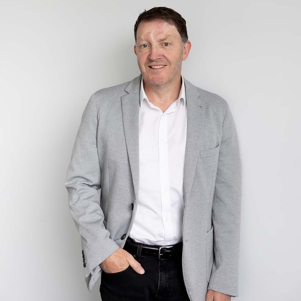 Xavier Howard, Broker