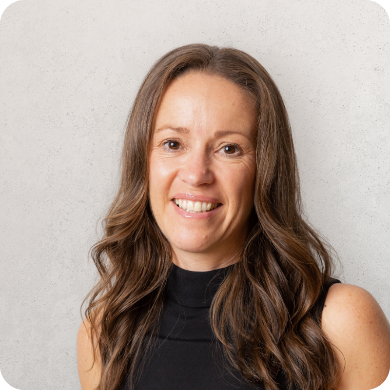 Linda Robbins, Financial Operations Manager
